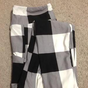 Full length Simple Addiction pocket leggings